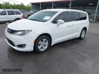 2020 Chrysler Pacifica Touring with VIN 2C4RC1FG4LR135808, listed as a IAAI auction lot 41932205 with 152,073 mi miles. Bid and sale history available at carsss.com. Image 17.