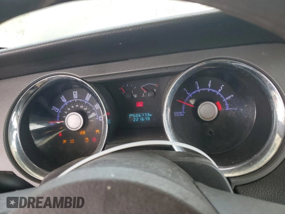 2010 Ford Mustang V6 с VIN 1ZVBP8EN8A5168378, выставлен на аукционе Copart как лот 59403315 с пробегом 221 679 миль миль и Чистый • Clean title. История ставок и продаж доступна на DreamBid. Изображение 9.