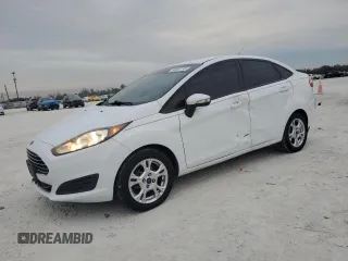 2015 Ford Fiesta SE z VIN 3FADP4BJ8FM208438, wystawiony jako Copart lot #88969195 z przebiegiem 121 835 mil mil oraz Szkoda całkowita • Salvage title. Historia ofert i sprzedaży dostępna na DreamBid. Obrazek 1.