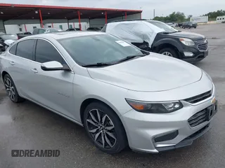 2018 Chevrolet Malibu LT z VIN 1G1ZD5ST9JF148638, wystawiony jako IAAI lot #42102557 z przebiegiem 86 607 mil mil oraz . Historia ofert i sprzedaży dostępna na DreamBid. Obrazek 1.