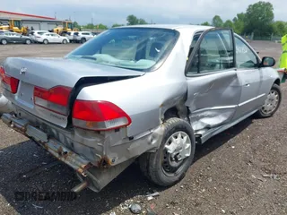 2002 Honda Accord LX with VIN 3HGCG56492G706612, listed as a IAAI auction lot 41917752 with 200,435 mi miles and . Bid and sale history available at DreamBid. Image 4.