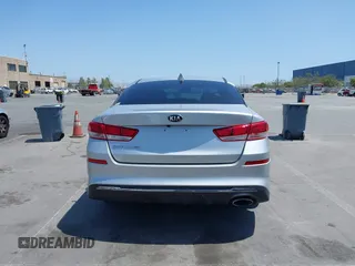 2019 Kia Optima LX z VIN 5XXGT4L34KG340899, wystawiony jako IAAI lot #42445116 z przebiegiem 118 188 mil mil oraz . Historia ofert i sprzedaży dostępna na DreamBid. Obrazek 16.