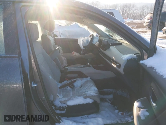 2024 Honda HR-V LX with VIN 3CZRZ2H32RM736093, listed as a IAAI auction lot 41416341 with 16,482 mi miles and . Bid and sale history available at DreamBid. Image 5.