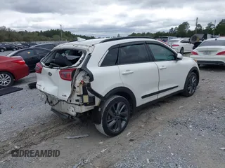 2017 Kia Niro Touring Launch Edition with VIN KNDCC3LC6H5055398, listed as a IAAI auction lot 41654328 with 172,314 mi miles. Bid and sale history available at carsss.com. Image 4.