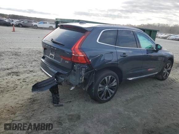2023 Volvo XC60 Plus Bright Theme with VIN YV4L12RN5P1310991, listed as a Copart auction lot 82180634 with 6,723 mi miles and Salvage Title. Bid and sale history available at carsss.com. Image 3.