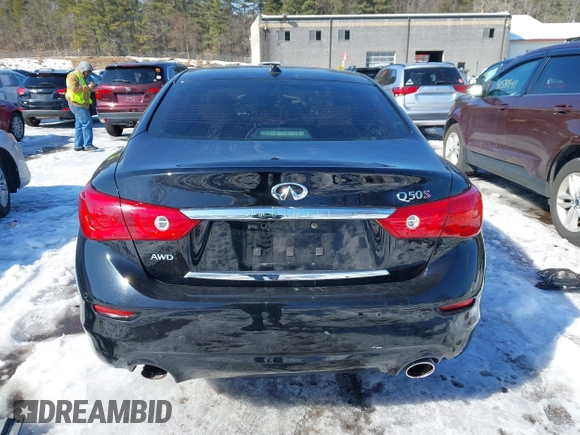 2015 Infiniti Q50 with VIN JN1BV7AR5FM390226, listed as a IAAI auction lot 41588250 with 121,928 mi miles. Bid and sale history available at carsss.com. Image 17.