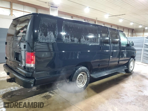 2013 Ford Econoline Passenger XL with VIN 1FBSS3BLXDDB03571, listed as a Copart auction lot 51635685 with 121,439 mi miles and Clean title. Bid and sale history available at DreamBid. Image 3.
