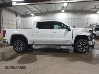 2021 GMC Sierra 1500 AT4 with VIN 3GTP9EED3MG184848, listed as a IAAI auction lot 41400026 with 35,645 mi miles. Bid and sale history available at carsss.com. Image 14.