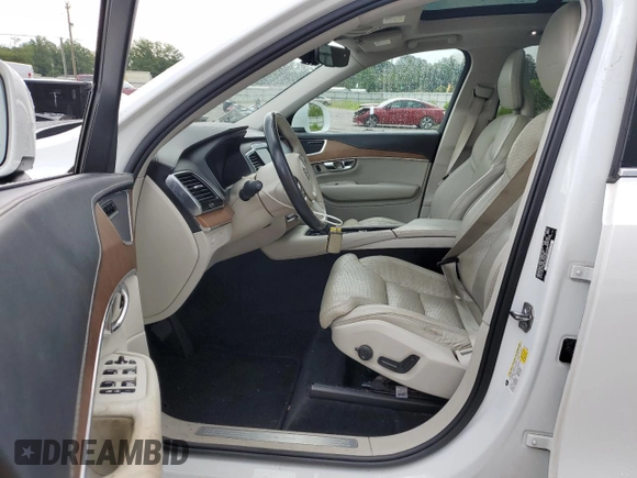 2017 Volvo XC90 Inscription with VIN YV4A22PL7H1124344, listed as a Copart auction lot 61351315 with 154,450 mi miles and Salvage title. Bid and sale history available at DreamBid. Image 7.