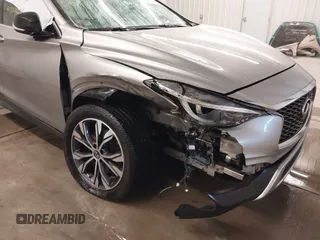 2017 Infiniti QX30 Luxury with VIN SJKCH5CR6HA038610, listed as a IAAI auction lot 41379870 with 90,402 mi miles. Bid and sale history available at carsss.com. Image 6.