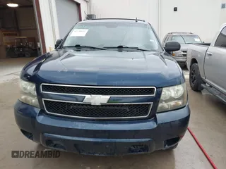 2009 Chevrolet Avalanche LTZ z VIN 3GNEC120X9G196285, wystawiony jako IAAI lot #42330652 z przebiegiem 255 085 mil mil oraz . Historia ofert i sprzedaży dostępna na DreamBid. Obrazek 12.