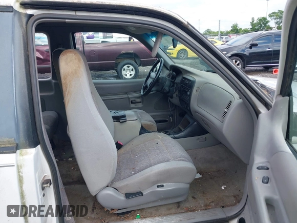 1998 Ford Explorer с VIN 1FMYU22E4WUB38942, выставлен на аукционе IAAI как лот 42188468 с пробегом 226 412 миль миль и . История ставок и продаж доступна на DreamBid. Изображение 5.