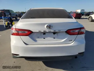 2018 Toyota Camry LE with VIN 4T1B11HK9JU500889, listed as a Copart auction lot 76441014 with 260,501 mi miles and Clean Title. Bid and sale history available at carsss.com. Image 6.