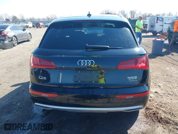 2018 Audi Q5 Premium with VIN WA1ANAFY7J2143407, listed as a IAAI auction lot 41642531 with 71,169 mi miles. Bid and sale history available at carsss.com. Image 16.