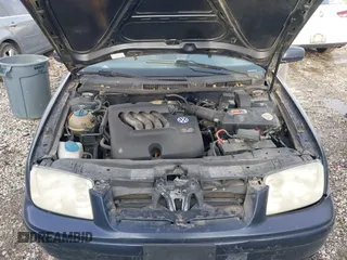 2000 Volkswagen Jetta с VIN 3VWSC29M2YM113469, выставлен на аукционе IAAI как лот 41598371 с пробегом 322 652 миль миль и . История ставок и продаж доступна на DreamBid. Изображение 10.