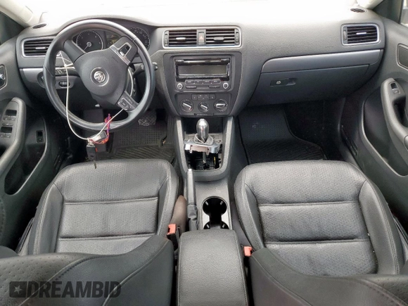 2014 Volkswagen Jetta TDI w/Premium with VIN 3VWLL7AJ9EM267112, listed as a Copart auction lot 58163545 with 106,367 mi miles and Clean title. Bid and sale history available at DreamBid. Image 8.
