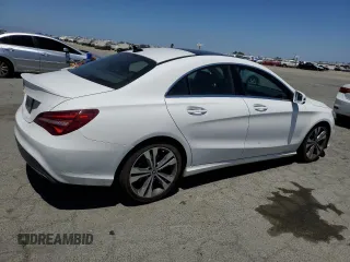 2019 Mercedes-Benz CLA 250 z VIN WDDSJ4EB8KN744108, wystawiony jako Copart lot #61002865 z przebiegiem 87 522 mil mil oraz Szkoda całkowita • Salvage title. Historia ofert i sprzedaży dostępna na DreamBid. Obrazek 3.