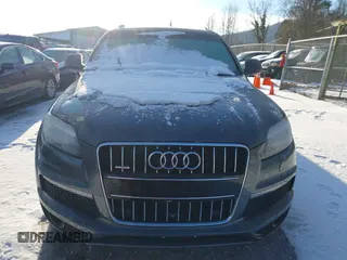 2014 Audi Q7 3.0T S line Prestige with VIN WA1DGAFE5ED010250, listed as a IAAI auction lot 41257093 with 131,001 mi miles. Bid and sale history available at carsss.com. Image 12.
