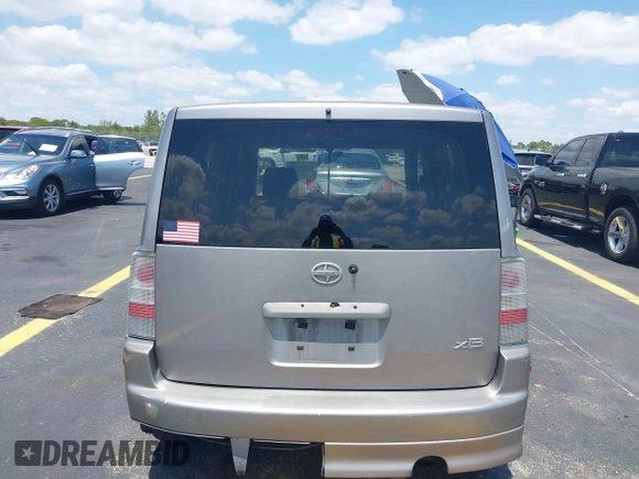 2006 Scion xB z VIN JTLKT324264122365, wystawiony jako IAAI lot #42315138 z przebiegiem 294 826 mil mil oraz . Historia ofert i sprzedaży dostępna na DreamBid. Obrazek 16.