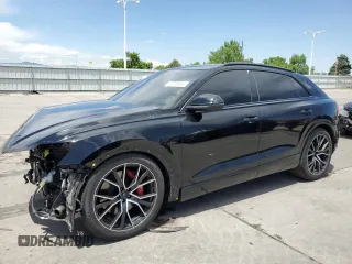 2021 Audi SQ8 Prestige z VIN WA1CWBF1XMD001592, wystawiony jako Copart lot #55723694 z przebiegiem 24 528 mil mil oraz Szkody całkowita. Historia ofert i sprzedaży dostępna na DreamBid. Obrazek 1.