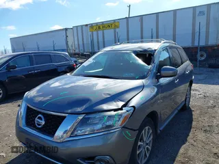 2016 Nissan Pathfinder S with VIN 5N1AR2MM1GC637454, listed as a IAAI auction lot 41640789 with 133,016 mi miles. Bid and sale history available at carsss.com. Image 6.