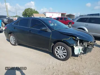 2015 Toyota Camry XLE z VIN 4T1BF1FK5FU923836, wystawiony jako IAAI lot #42321443 z przebiegiem 199 242 mil mil oraz . Historia ofert i sprzedaży dostępna na DreamBid. Obrazek 1.