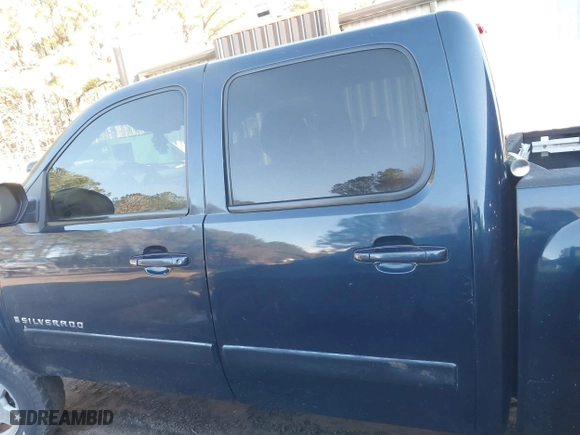 2007 Chevrolet Silverado 1500 LTZ with VIN 2GCEK13M471506806, listed as a IAAI auction lot 41578407 with 155,506 mi miles. Bid and sale history available at carsss.com. Image 14.