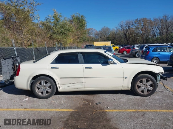 2006 Chrysler 300 C with VIN 2C3LK63HX6H345072, listed as a IAAI auction lot 40737720 with 163,544 mi miles. Bid and sale history available at carsss.com. Image 14.