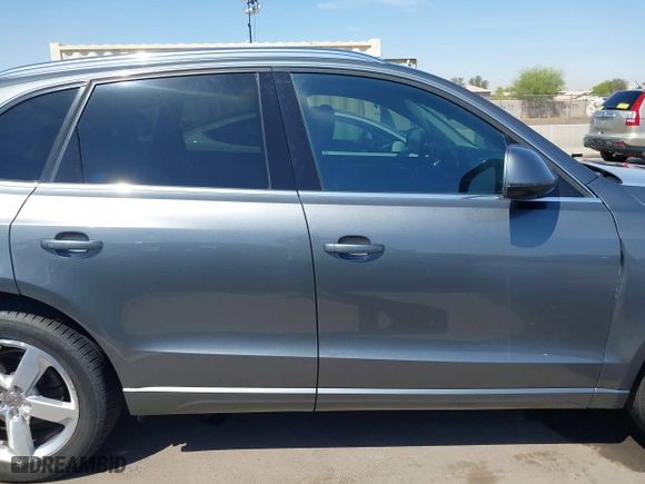 2012 Audi Q5 2.0T Premium Plus with VIN WA1LFAFP1CA127032, listed as a IAAI auction lot 41975841 with 173,719 mi miles. Bid and sale history available at carsss.com. Image 13.