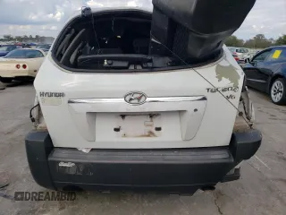 2007 Hyundai Tucson SE with VIN KM8JN12D77U631936, listed as a Copart auction lot 73981684 with 0 mi miles and Non Repairable. Bid and sale history available at carsss.com. Image 6.