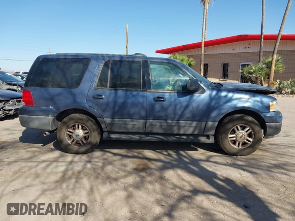 2004 Ford Expedition XLT with VIN 1FMPU16W24LB15591, listed as a IAAI auction lot 41765842 with 188,200 mi miles. Bid and sale history available at carsss.com. Image 13.