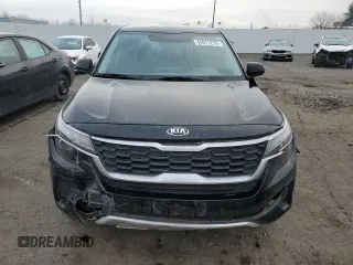2021 Kia Seltos LX with VIN KNDEPCAA3M7094589, listed as a Copart auction lot 43071275 with 51,213 mi miles and Salvage Title. Bid and sale history available at carsss.com. Image 5.