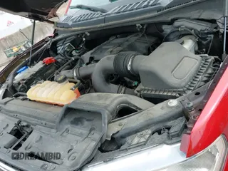 2018 Ford F-150 XL z VIN 1FTEW1EP9JFB10401, wystawiony jako IAAI lot #42388428 z przebiegiem 55 148 mil mil oraz . Historia ofert i sprzedaży dostępna na DreamBid. Obrazek 19.