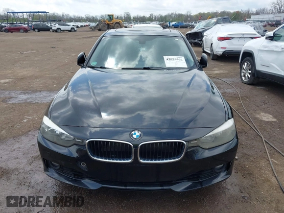 2014 BMW 3 Series 328i xDrive with VIN WBA3B3C58EJ982424, listed as a IAAI auction lot 42075568 with 190,009 mi miles. Bid and sale history available at carsss.com. Image 12.