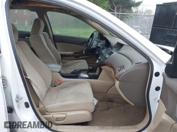 2008 Honda Accord EX with VIN 1HGCP26728A101086, listed as a IAAI auction lot 41996054 with 250,724 mi miles and . Bid and sale history available at DreamBid. Image 5.