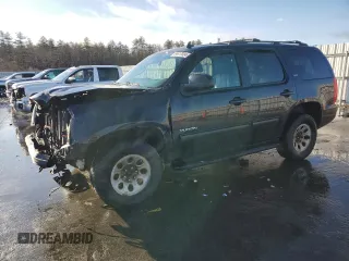 2014 GMC Yukon SLT with VIN 1GKS2CE02ER211527, listed as a Copart auction lot 84617034 with 173,977 mi miles and Salvage Title. Bid and sale history available at carsss.com. Image 1.