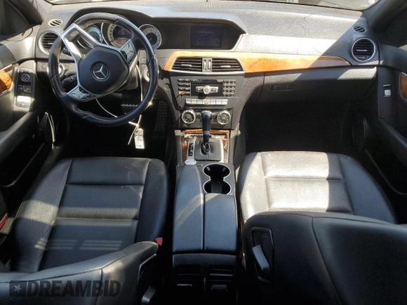 2012 Mercedes-Benz C 250 Sport с VIN WDDGF4HB2CR223351, выставлен на аукционе Copart как лот 60538315 с пробегом 137 032 миль миль и Списание • Salvage title. История ставок и продаж доступна на DreamBid. Изображение 8.