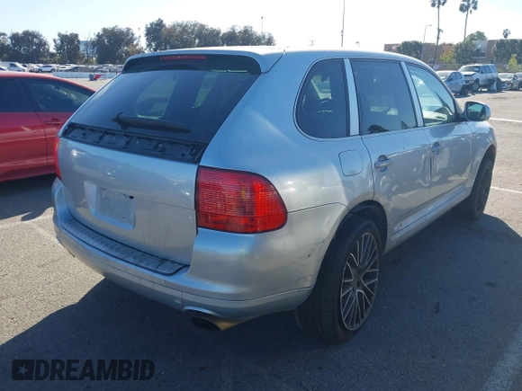2006 Porsche Cayenne with VIN WP1AA29P26LA21225, listed as a IAAI auction lot 41711693 with 166,275 mi miles. Bid and sale history available at carsss.com. Image 4.