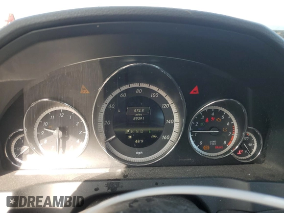 2013 Mercedes-Benz E 350 z VIN WDDKK5KF9DF185188, wystawiony jako Copart lot #52622995 z przebiegiem 89 391 mil mil oraz Szkoda całkowita • Salvage title. Historia ofert i sprzedaży dostępna na DreamBid. Obrazek 9.
