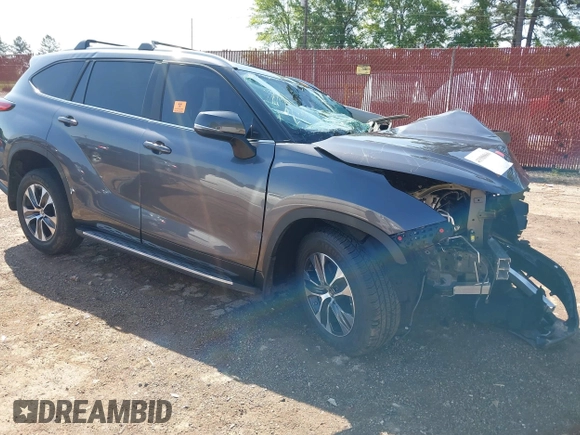 2023 Toyota Highlander L z VIN 5TDKDRAH2PS045857, wystawiony jako IAAI lot #41988866 z przebiegiem Nie podano mil oraz . Historia ofert i sprzedaży dostępna na DreamBid. Obrazek 1.