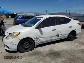 2013 Nissan Versa S with VIN 3N1CN7AP5DL873595, listed as a Copart auction lot 64272685 with 133,133 mi miles and Clean title. Bid and sale history available at DreamBid. Image 1.