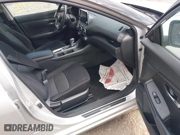 2021 Nissan Sentra SV with VIN 3N1AB8CV0MY208320, listed as a IAAI auction lot 42039115 with 40,728 mi miles and . Bid and sale history available at DreamBid. Image 5.