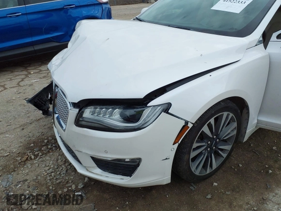 2019 Lincoln MKZ Hybrid Reserve II z VIN 3LN6L5MU1KR631351, wystawiony jako IAAI lot #41522333 z przebiegiem 82 839 mil mil oraz . Historia ofert i sprzedaży dostępna na DreamBid. Obrazek 19.