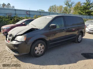 2013 Ram Cargo Van Tradesman with VIN 2C4JRGAG7DR671661, listed as a Copart auction lot 71031074 with 193,355 mi miles and Clean Title. Bid and sale history available at carsss.com. Image 1.