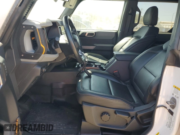 2022 Ford Bronco with VIN 1FMEE5DH3NLA92842, listed as a Copart auction lot 53109365 with 25,303 mi miles and Clean title. Bid and sale history available at DreamBid. Image 7.