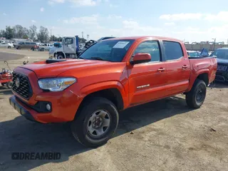 2017 Toyota Tacoma SR with VIN 5TFAX5GN1HX103476, listed as a IAAI auction lot 41555651 with 71,076 mi miles. Bid and sale history available at carsss.com. Image 17.