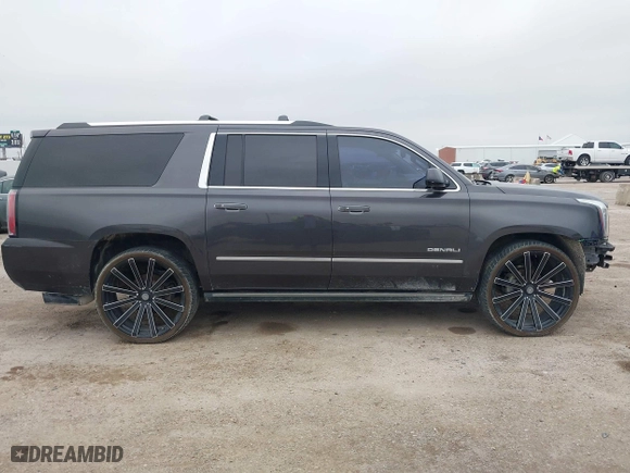 2016 GMC Yukon XL Denali with VIN 1GKS1HKJ7GR186012, listed as a IAAI auction lot 41473177 with 156,280 mi miles. Bid and sale history available at carsss.com. Image 14.