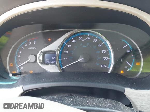 2013 Toyota Sienna XLE z VIN 5TDDK3DC8DS064047, wystawiony jako IAAI lot #42755455 z przebiegiem 143 604 mil mil oraz . Historia ofert i sprzedaży dostępna na DreamBid. Obrazek 7.