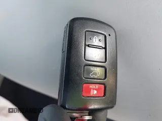 2018 Toyota Highlander Hybrid XLE с VIN 5TDJGRFH2JS051886, выставлен на аукционе IAAI как лот 42739821 с пробегом 131 880 миль миль и . История ставок и продаж доступна на DreamBid. Изображение 11.