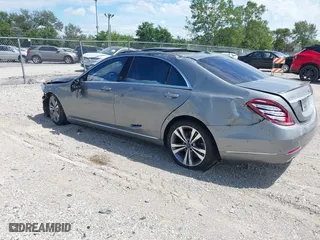 2015 Mercedes-Benz S-Class S 550 with VIN WDDUG8FB3FA142954, listed as a IAAI auction lot 39795621 with 111,415 mi miles. Bid and sale history available at carsss.com. Image 13.